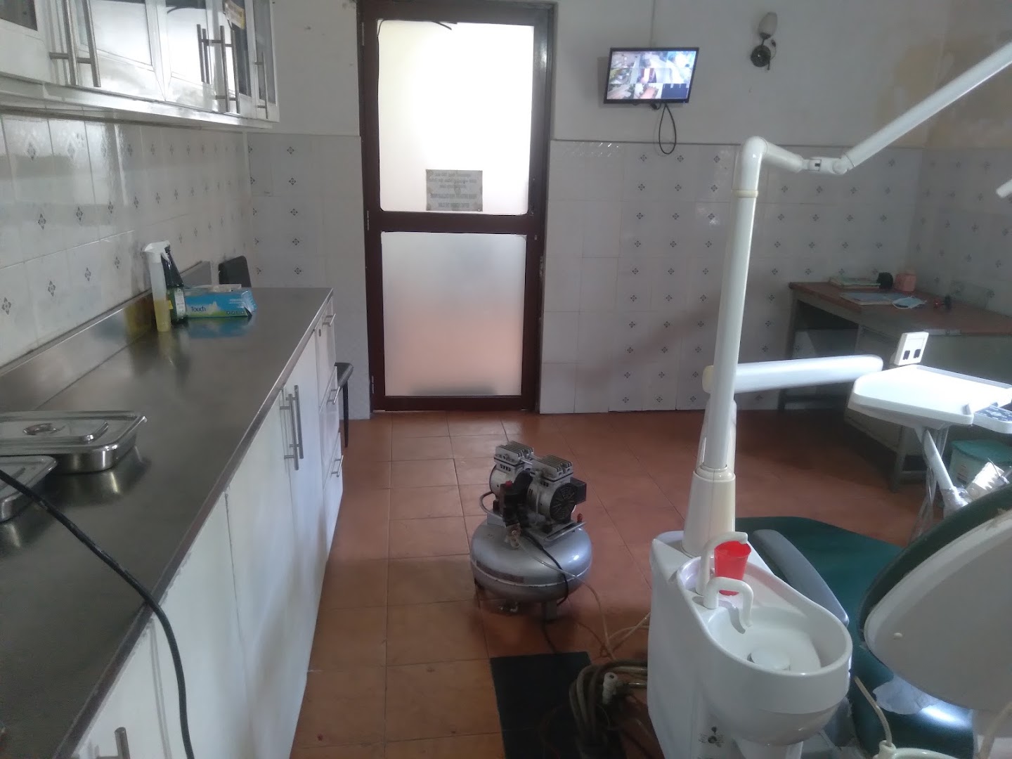 Clinical work surface and dental equipment inside the treatment room
